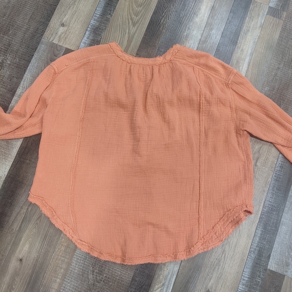 We the Free, long sleeve shirt, women's small - Picture 8 of 9